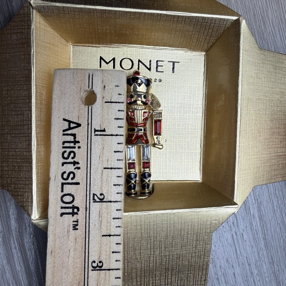 Vintage Monet Nutcracker Brooch Pin NIB Red Enamel Gold Tone Rhinestone - Picture 4 of 4
